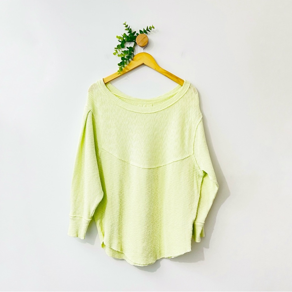 We The Free OG Long Sleeve Pullover Long Sleeve Yellow Glow Party Top